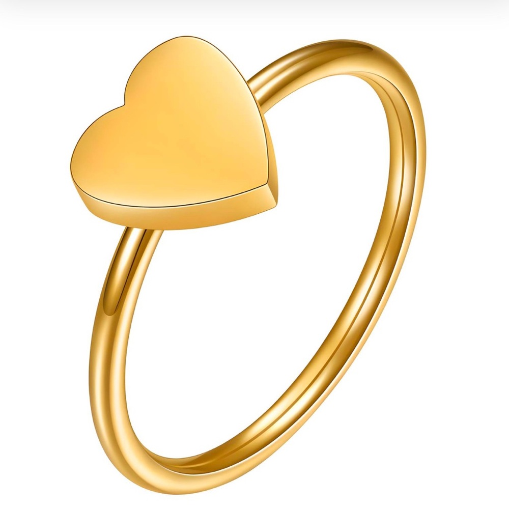 Chic Gold Heart Ring